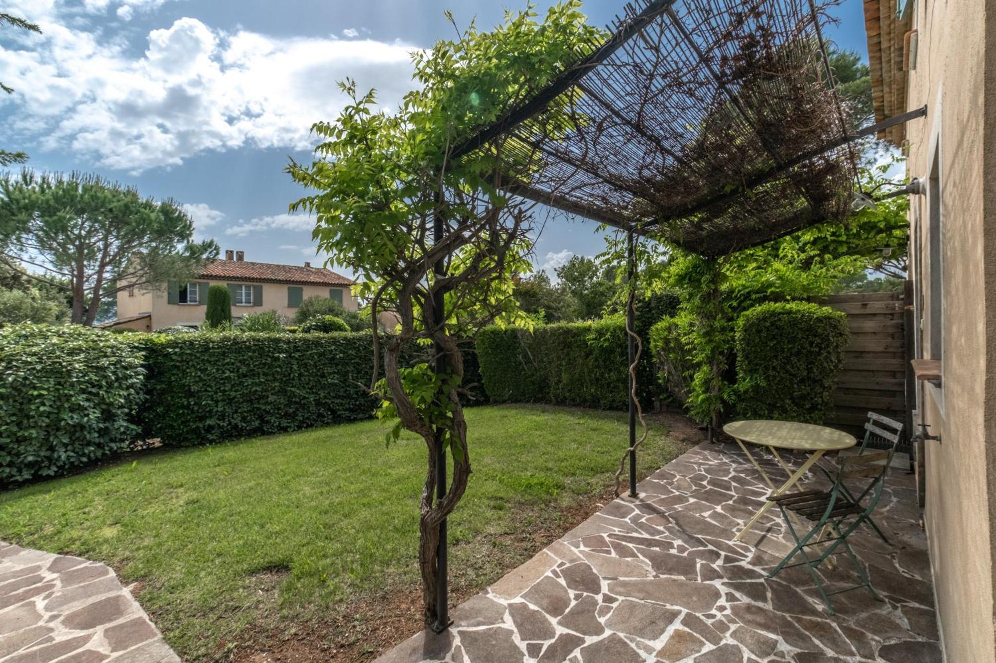Les Appartements Et Maisons Du Domaine De Saint Endreol Golf & Spa Resort La Motte Εξωτερικό φωτογραφία
